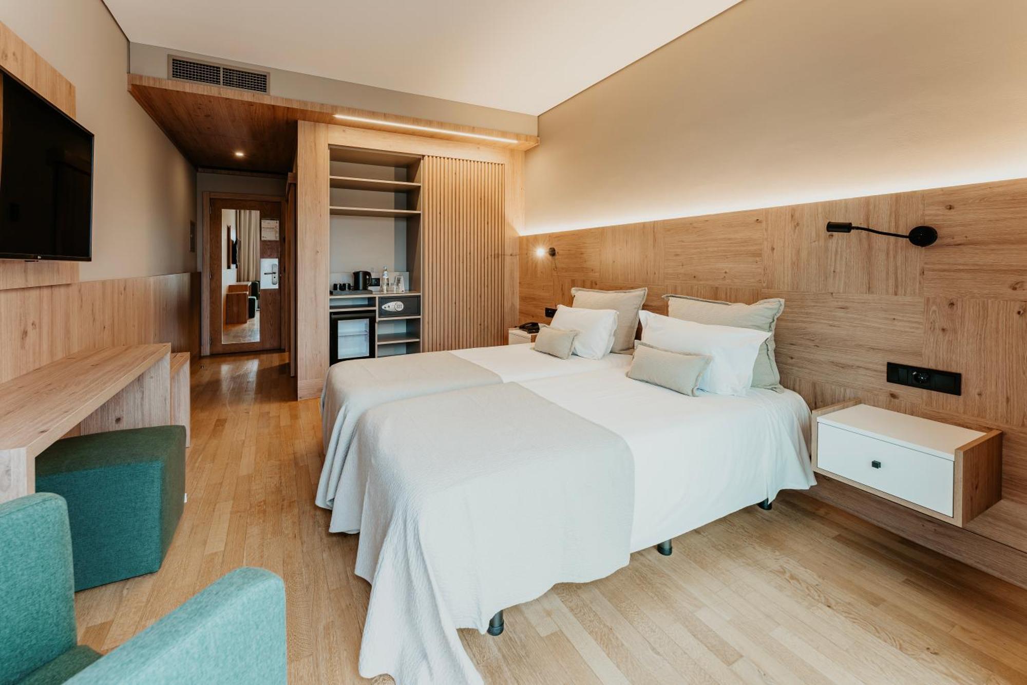 Hotel Minho Вила Нова де Сервейра Екстериор снимка