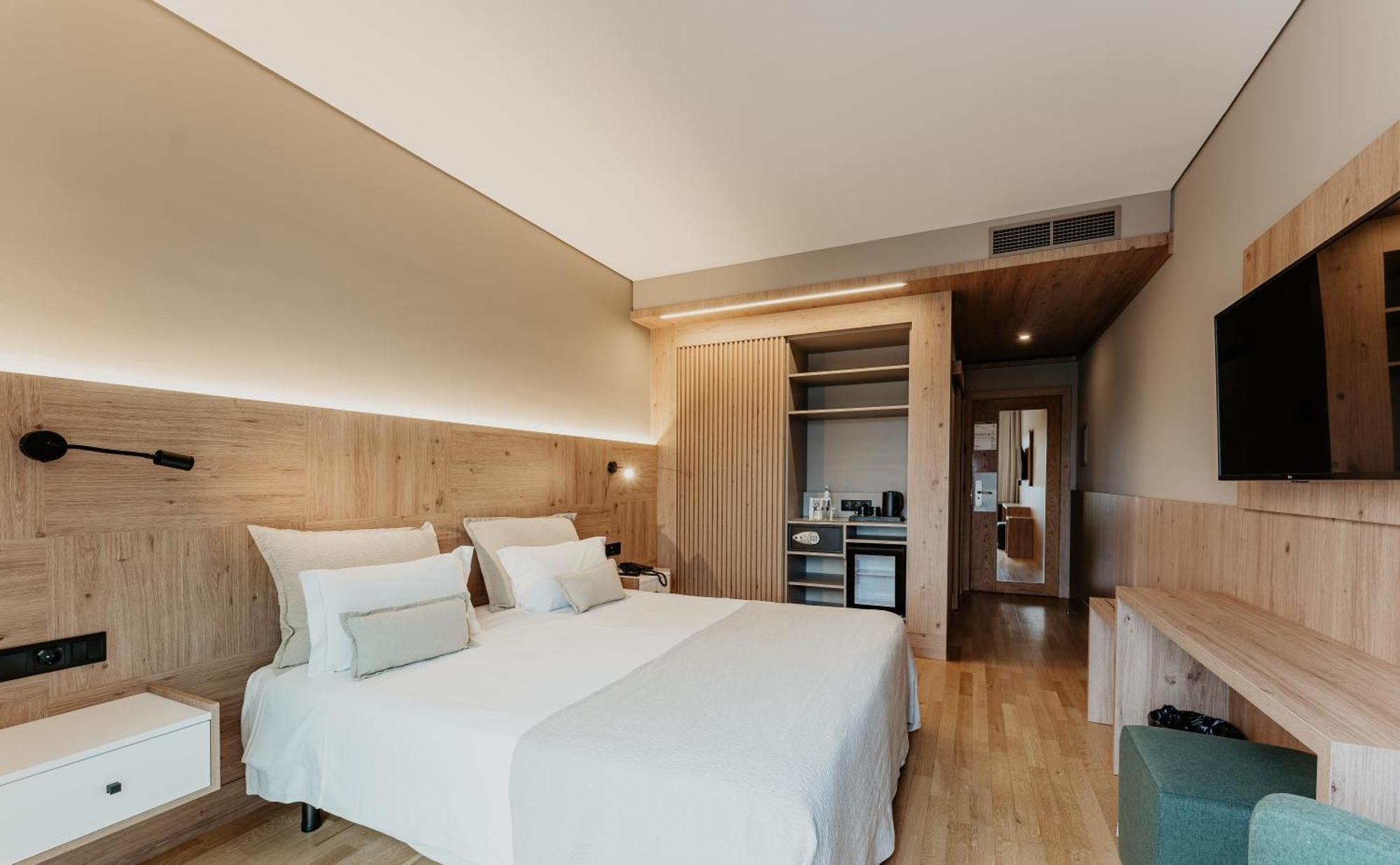 Hotel Minho Вила Нова де Сервейра Екстериор снимка