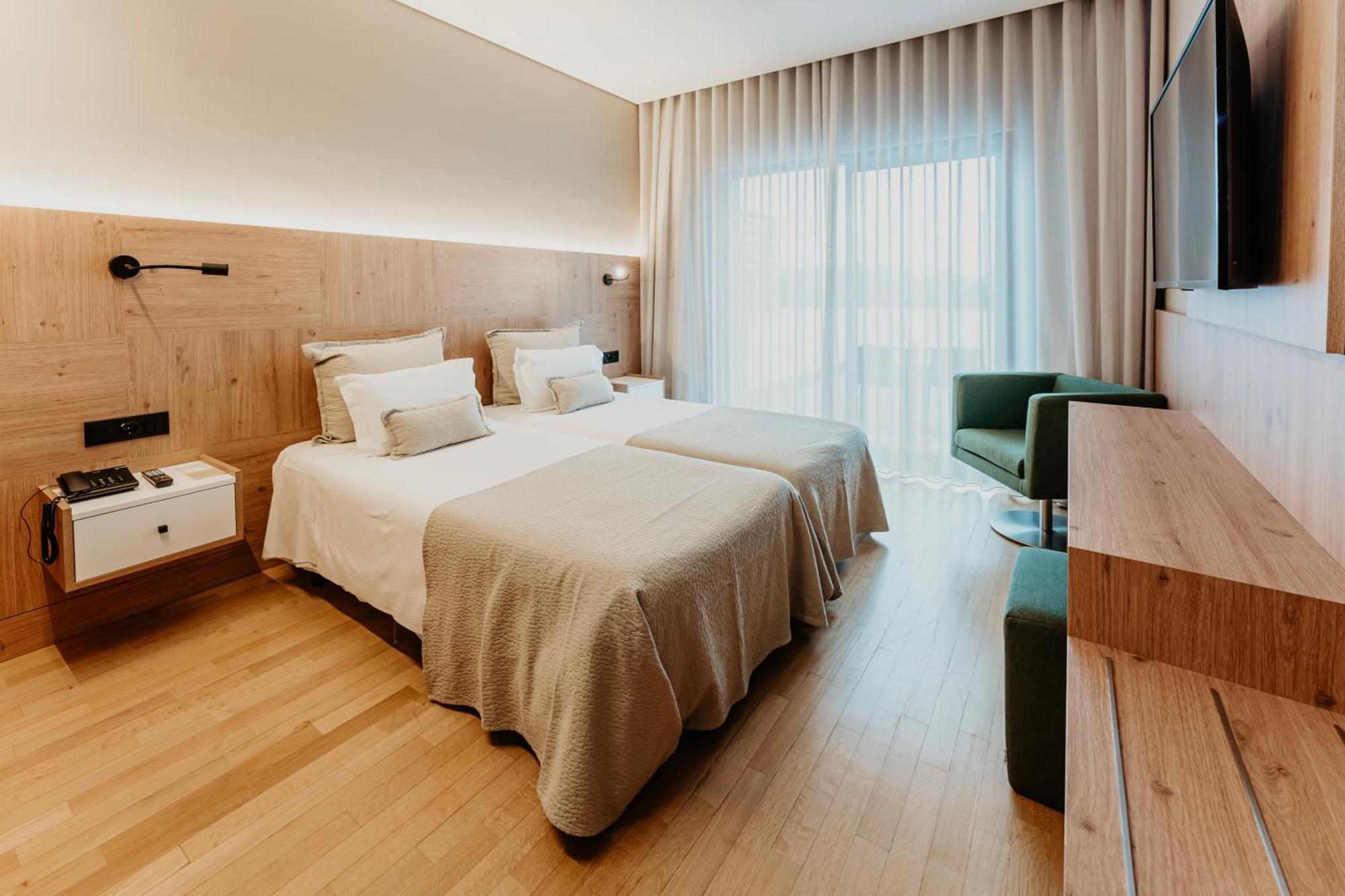 Hotel Minho Вила Нова де Сервейра Екстериор снимка